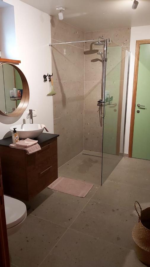 B&B Houten Huis Nazareth Bagian luar foto